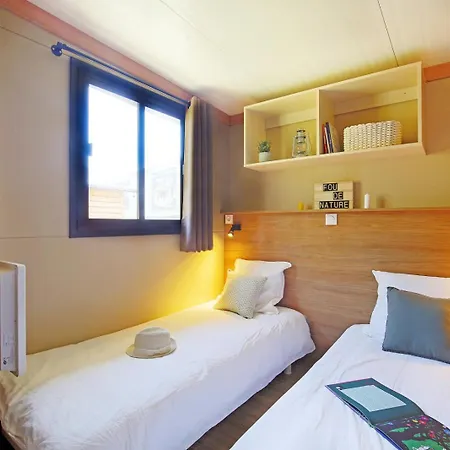 Huttopia Foret De Janas אתר קמפינג לה סיין סור-מר