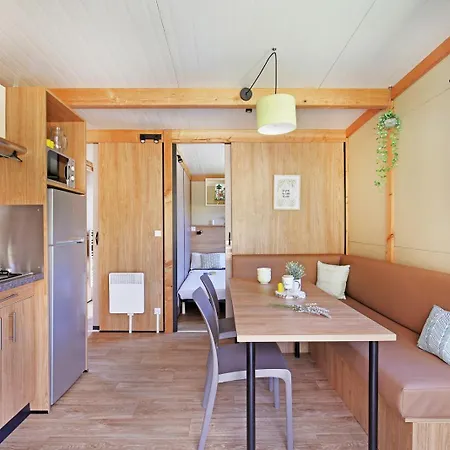 Campingplatz Huttopia Foret De Janas