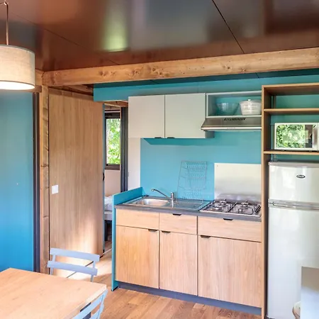 Huttopia Foret De Janas לה סיין סור-מר