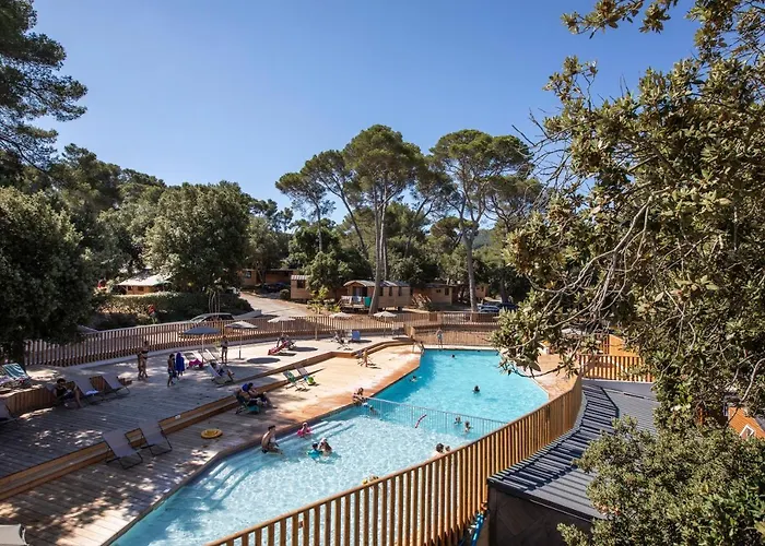 Huttopia Foret De Janas 라센느쉬르메르